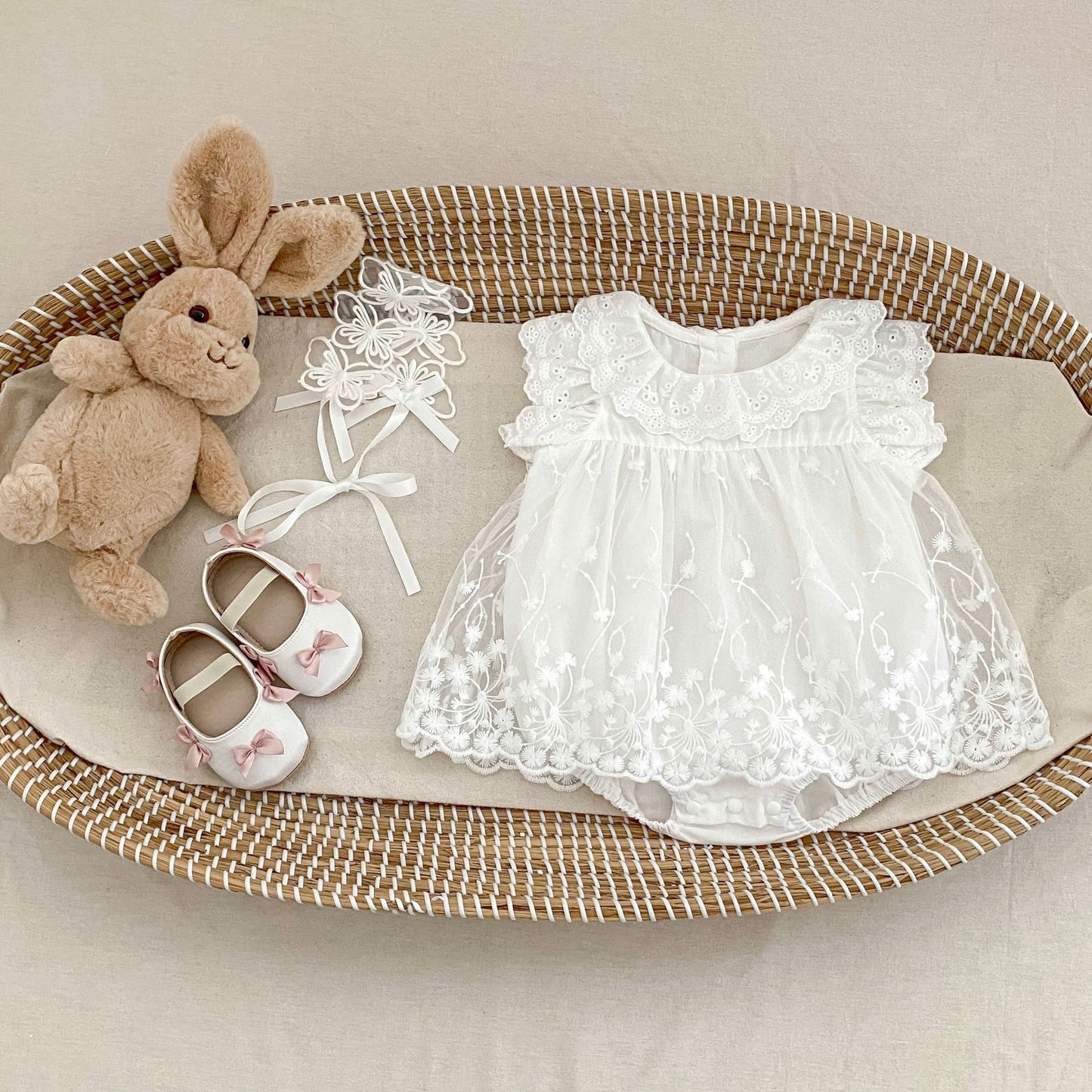 Flounced Sleeve Triangle Trendy Mesh Lace Lacework Round-neck Jumpsuit